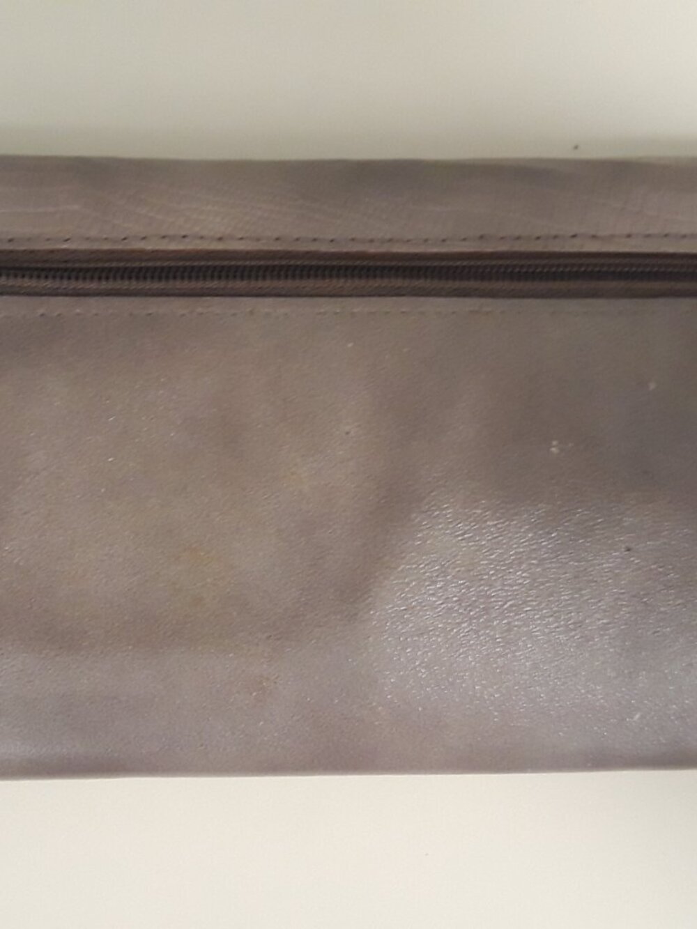 Prince Gardner Leather Checkbook Wallet with snap closure, zipper coin closure - Picture 2 of 11